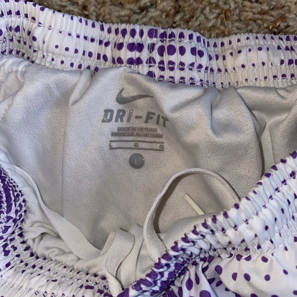 Nike Running Shorts - Picture 2 of 2